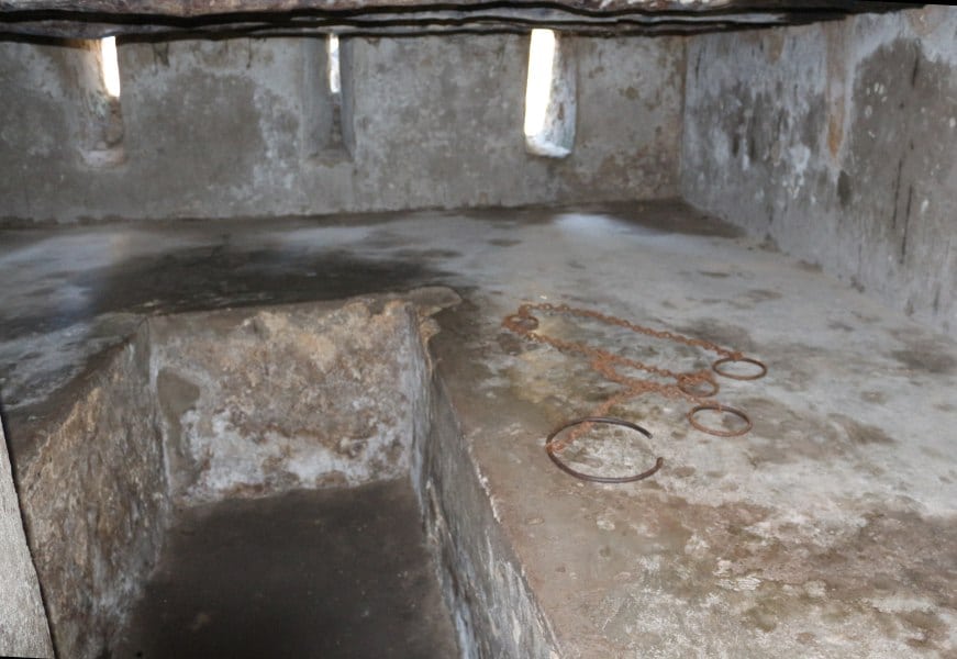 DFG Dar es Salaam 2014 Zanzibar -old-town-slave-monument-2
